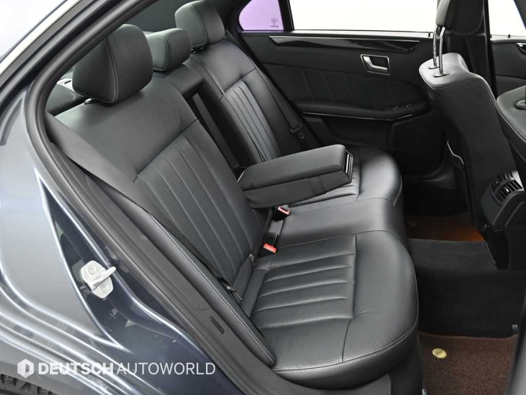 Mercedes Benz E class - Vista 12