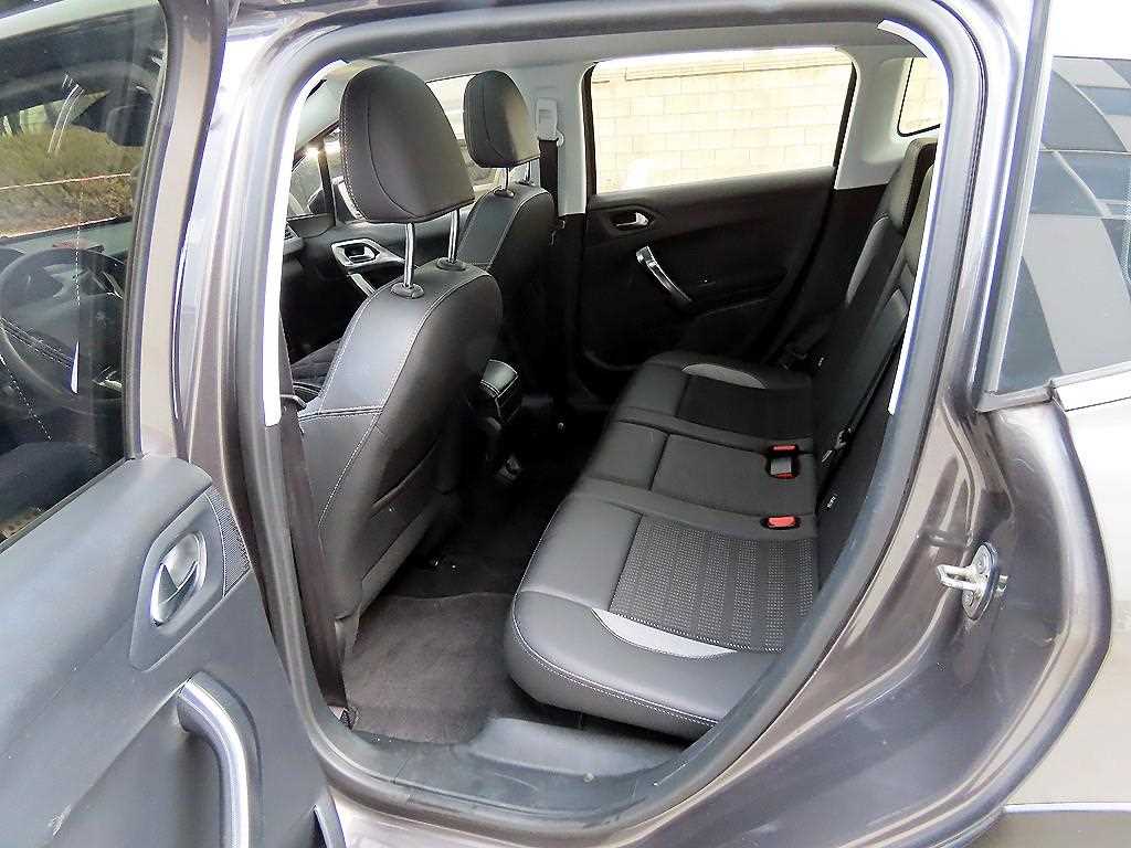 Peugeot 2008 - Vista 6