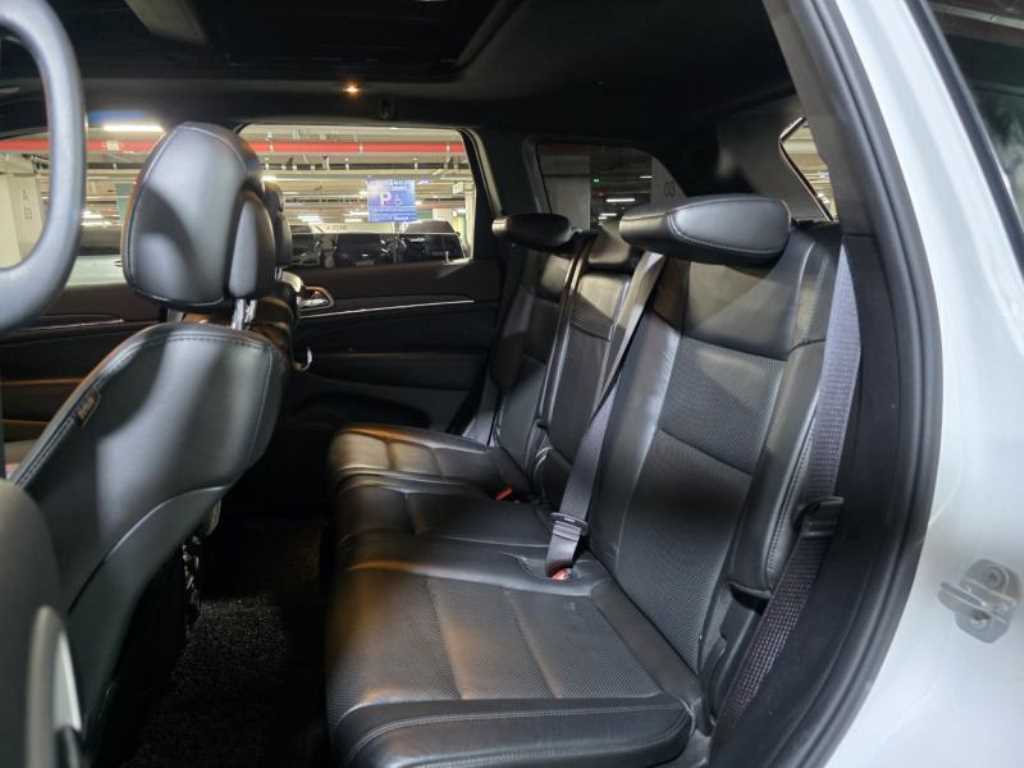 Jeep Cherokee - Vista 8