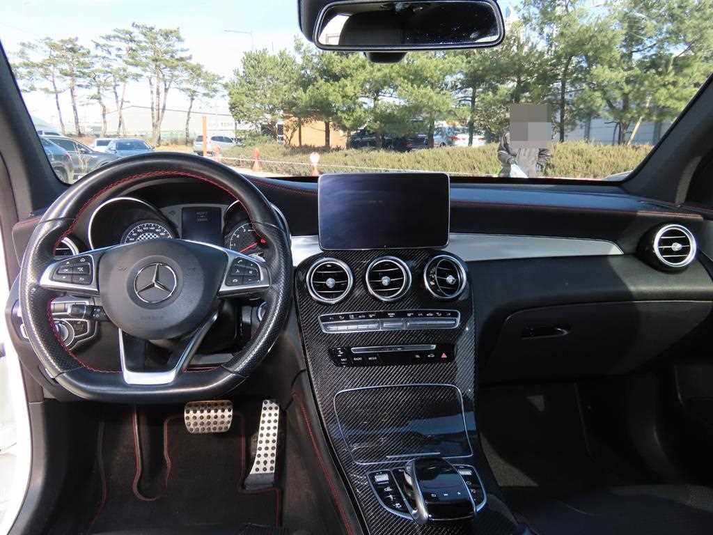 Mercedes Benz GLC Class - Vista 7