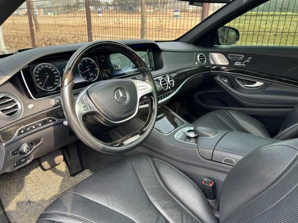 Mercedes Benz S Class - Vista 8