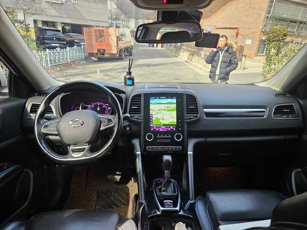 SAMSUNG QM6 - Vista 6