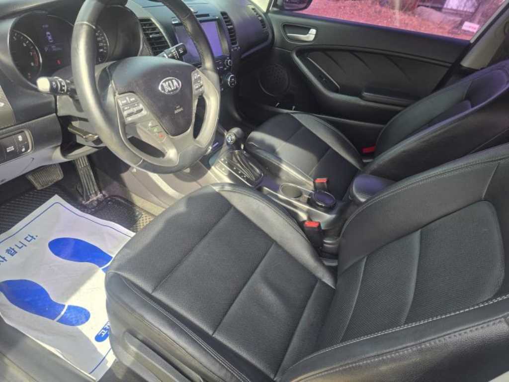 KIA K3 2014 Blanco - Importación desde Corea - HF Imports Iquique - Foto 13