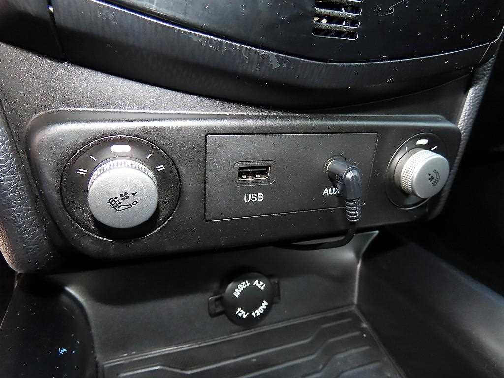 Ssangyong Tivoli 2017 Blanco - Importación desde Corea - HF Imports Iquique - Foto 13