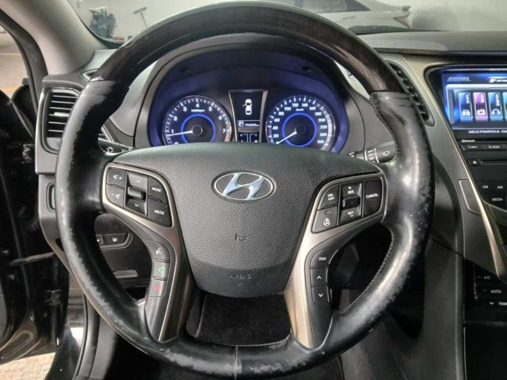 HYUNDAI Grandeur - Vista 8