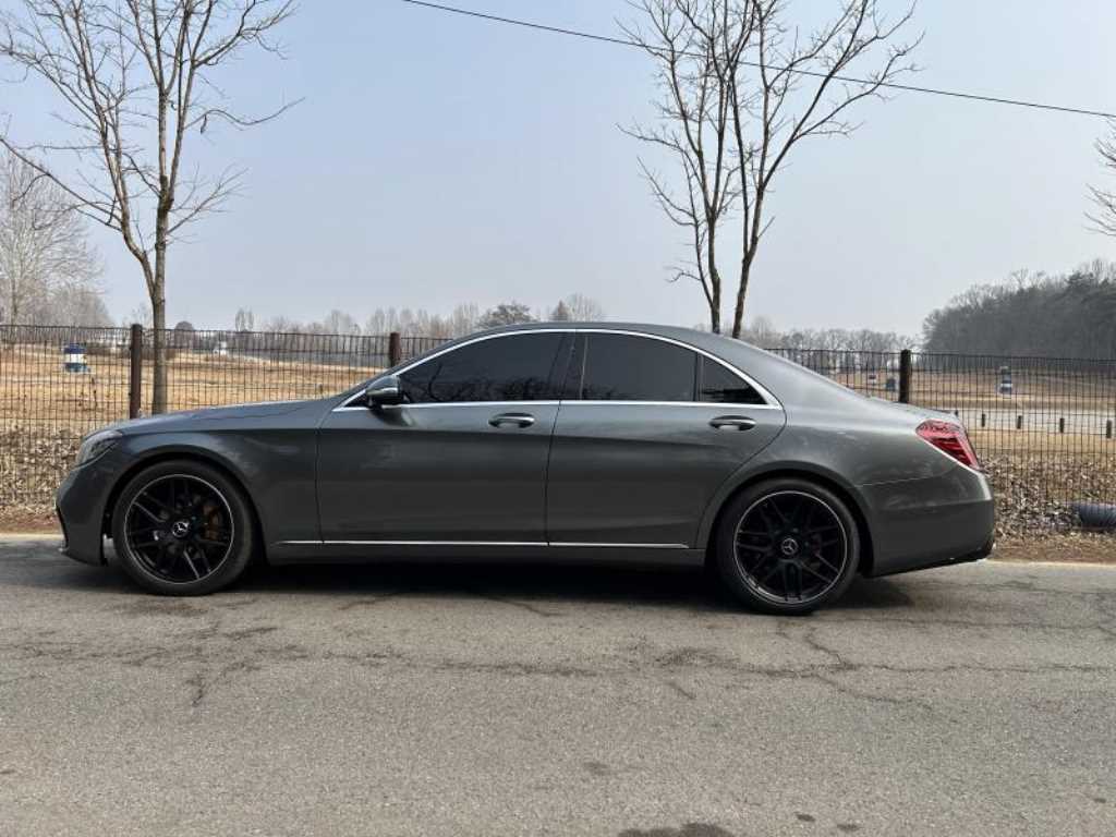 Mercedes Benz S Class - Vista 5