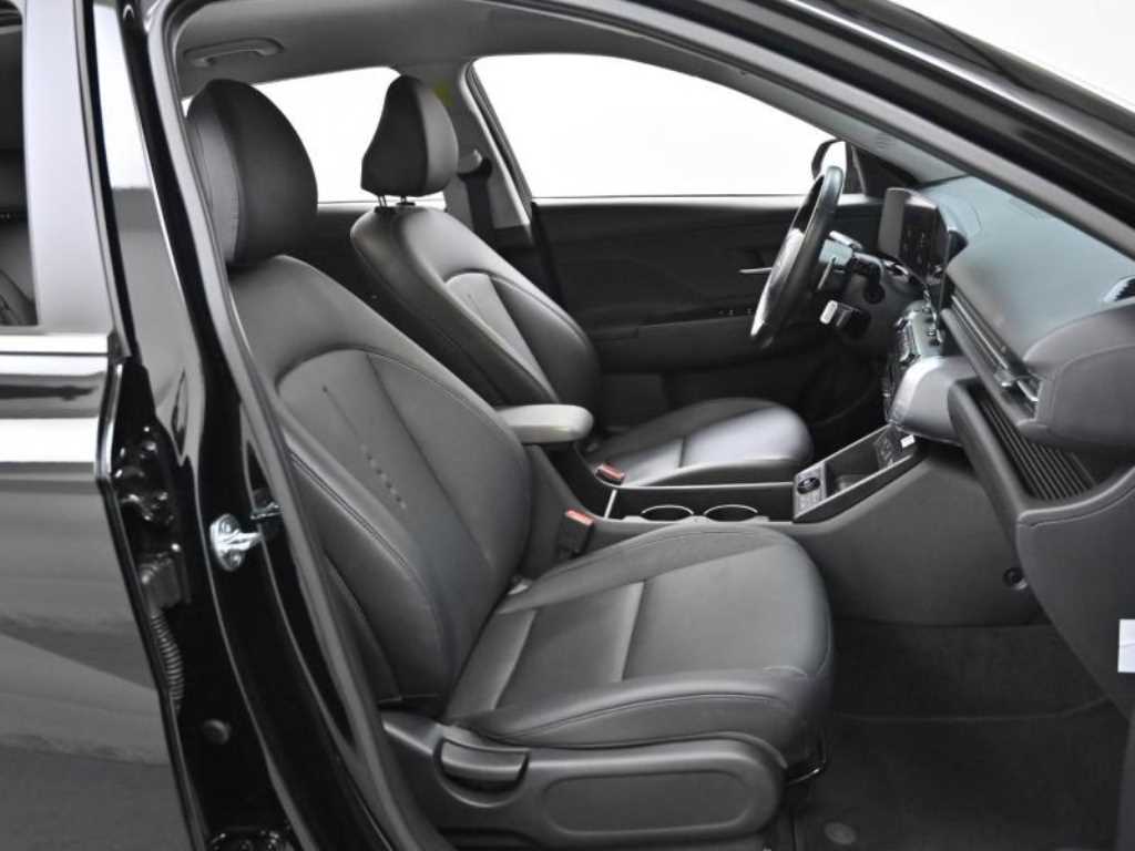 HYUNDAI Kona - Vista 10