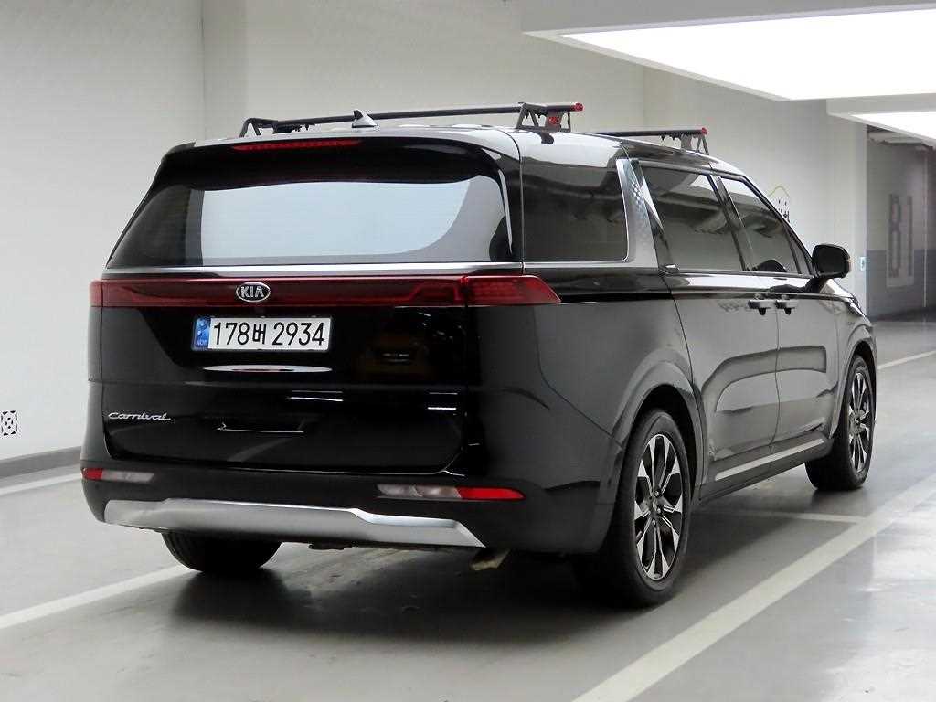 KIA Carnival - Vista 4