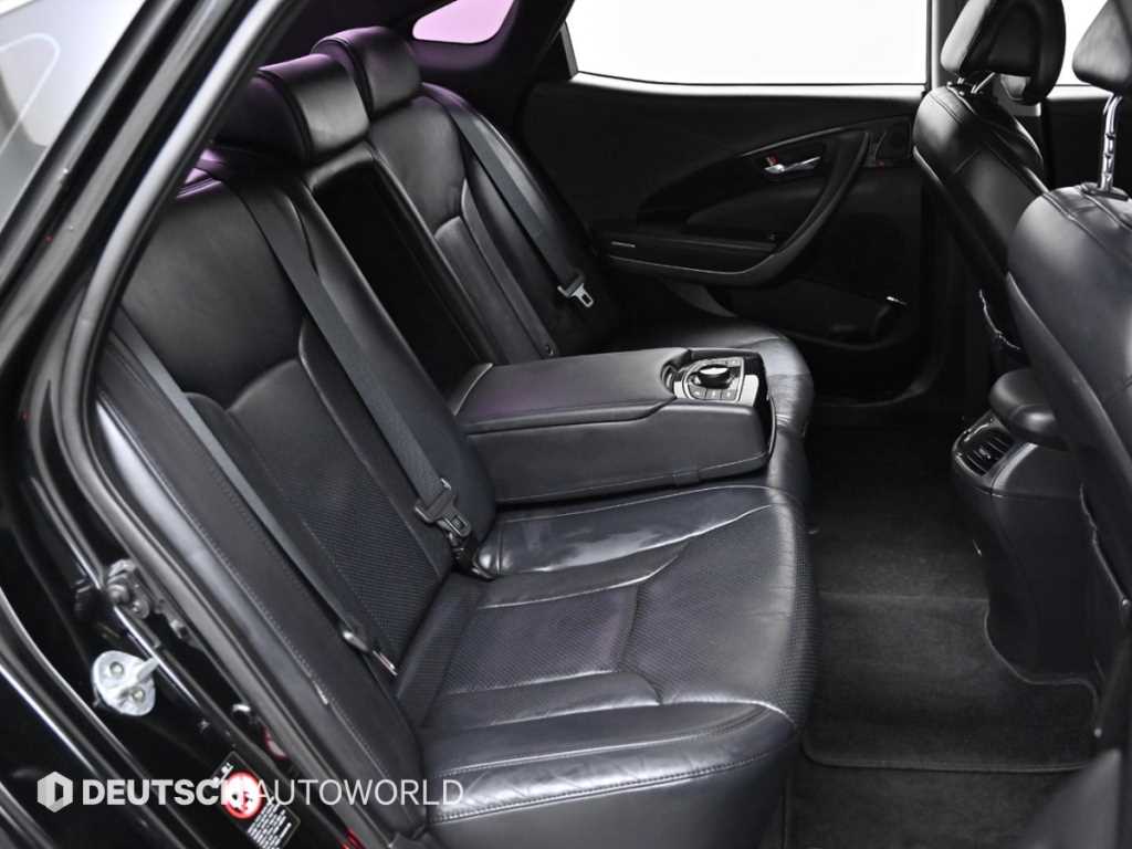 HYUNDAI Grandeur - Vista 12