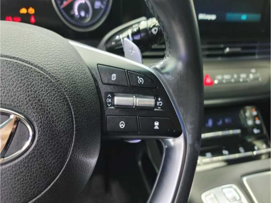 HYUNDAI Grandeur - Vista 11