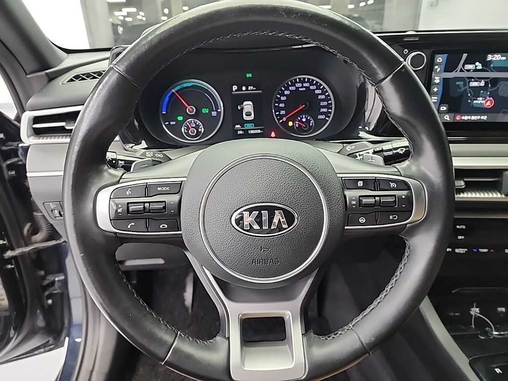 KIA K5 - Vista 9