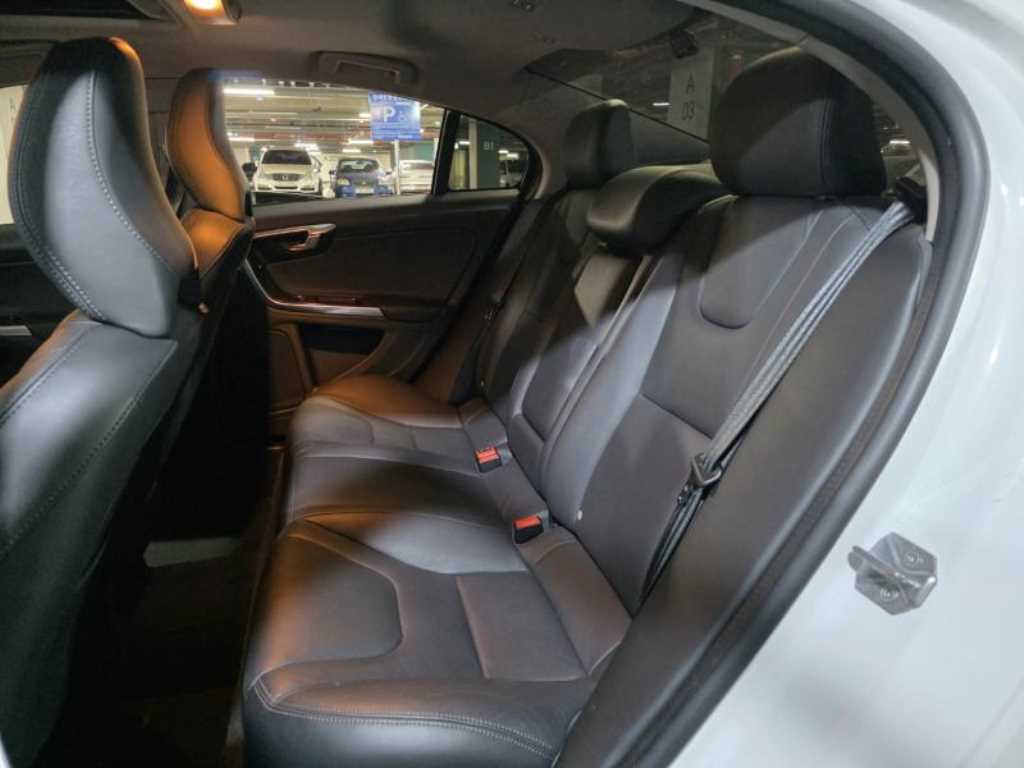 Volvo S60 - Vista 7