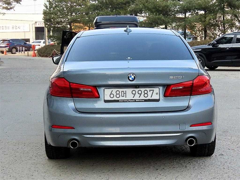 BMW 5 Series - Vista 4