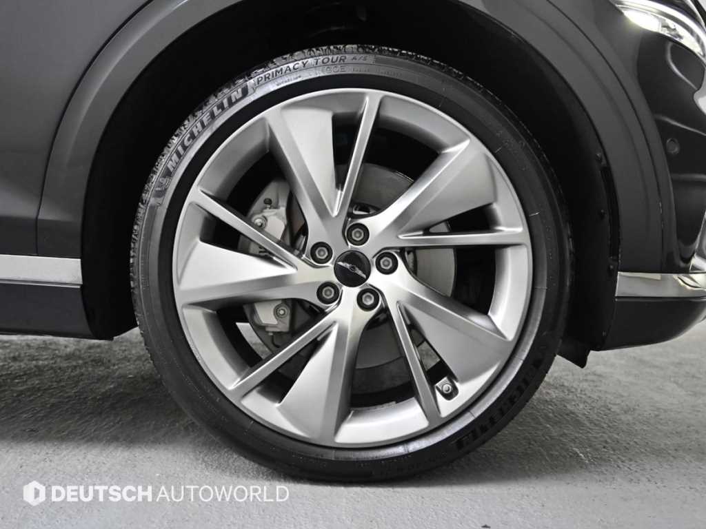 Genesis GV70 - Vista 5