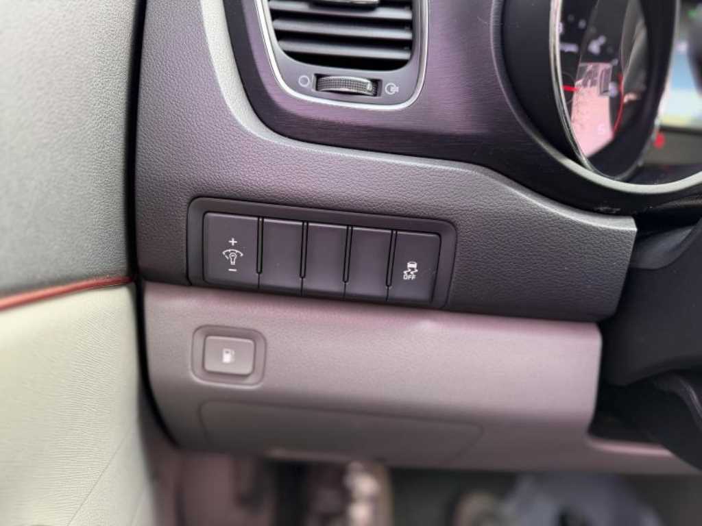 KIA Carnival 2016 Blanco - Importación desde Corea - HF Imports Iquique - Foto 13