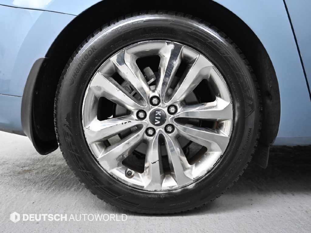 KIA Carnival - Vista 5