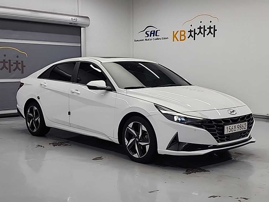 HYUNDAI Avante - Vista 4