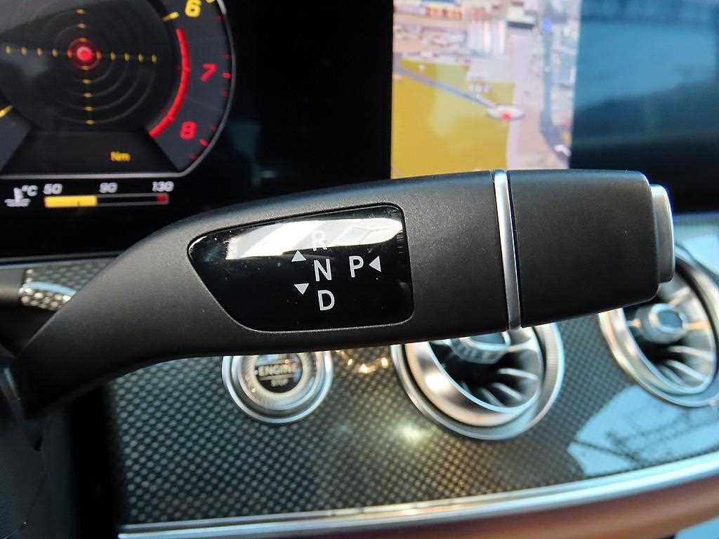 Mercedes Benz E class - Vista 11