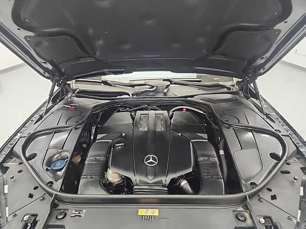 Mercedes Benz S Class - Vista 5