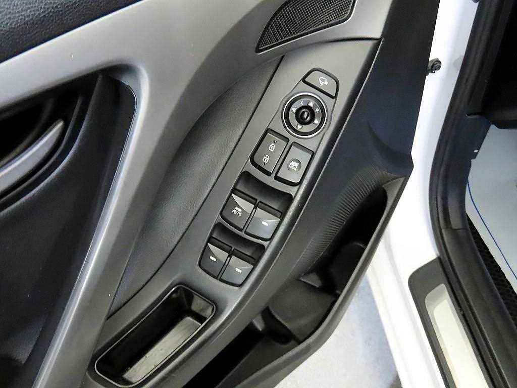 HYUNDAI Avante 2014 Blanco - Importación desde Corea - HF Imports Iquique - Foto 13