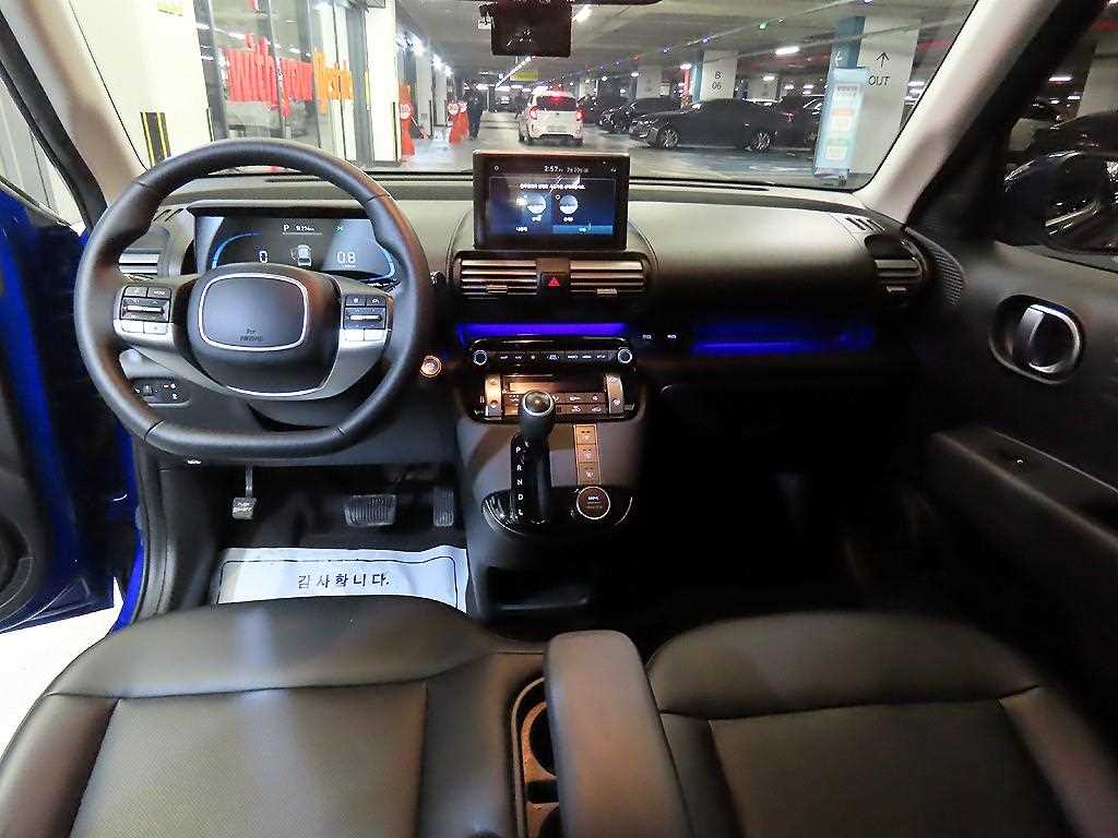 HYUNDAI Casper - Vista 10