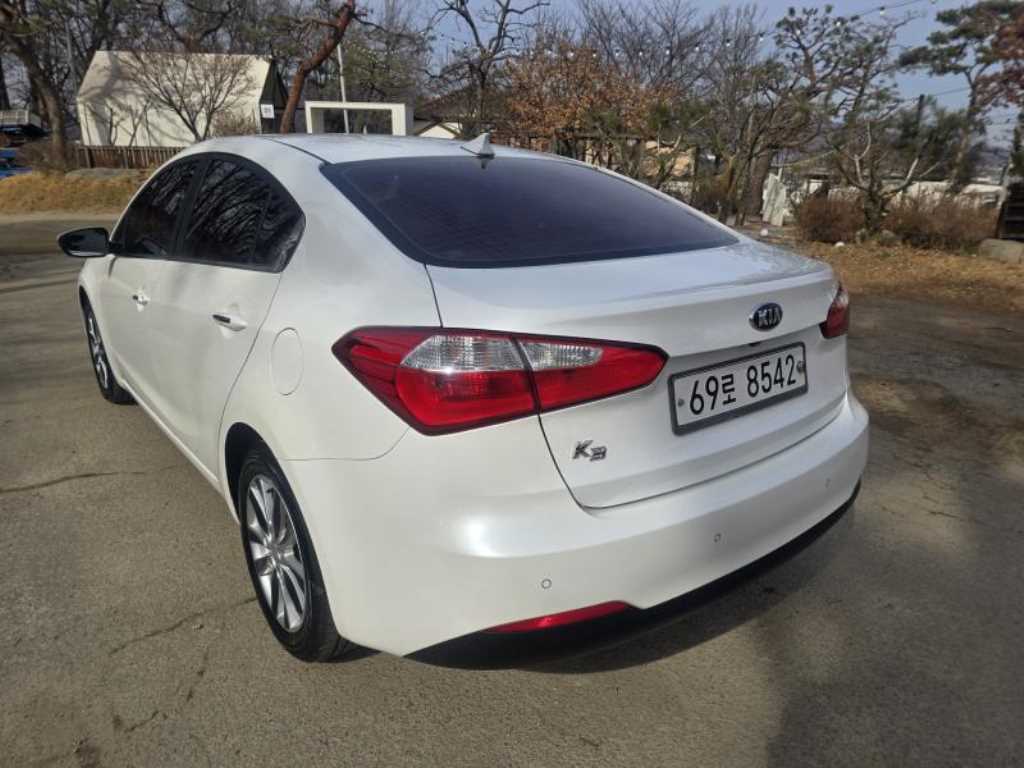 KIA K3 - Vista 4