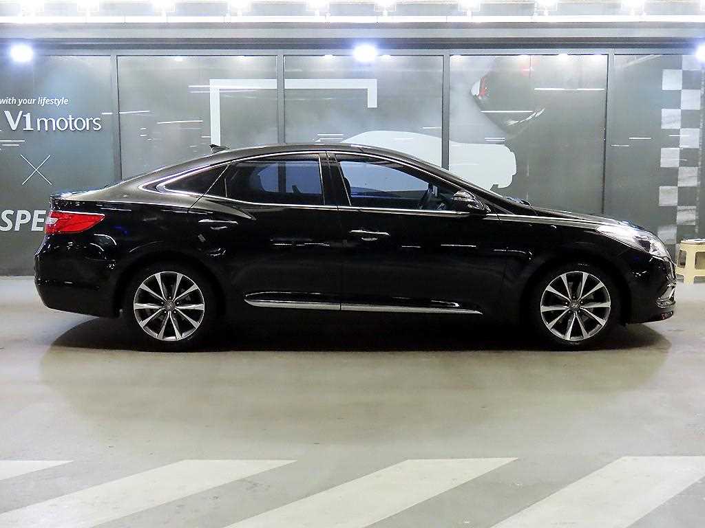 HYUNDAI Grandeur - Vista 3