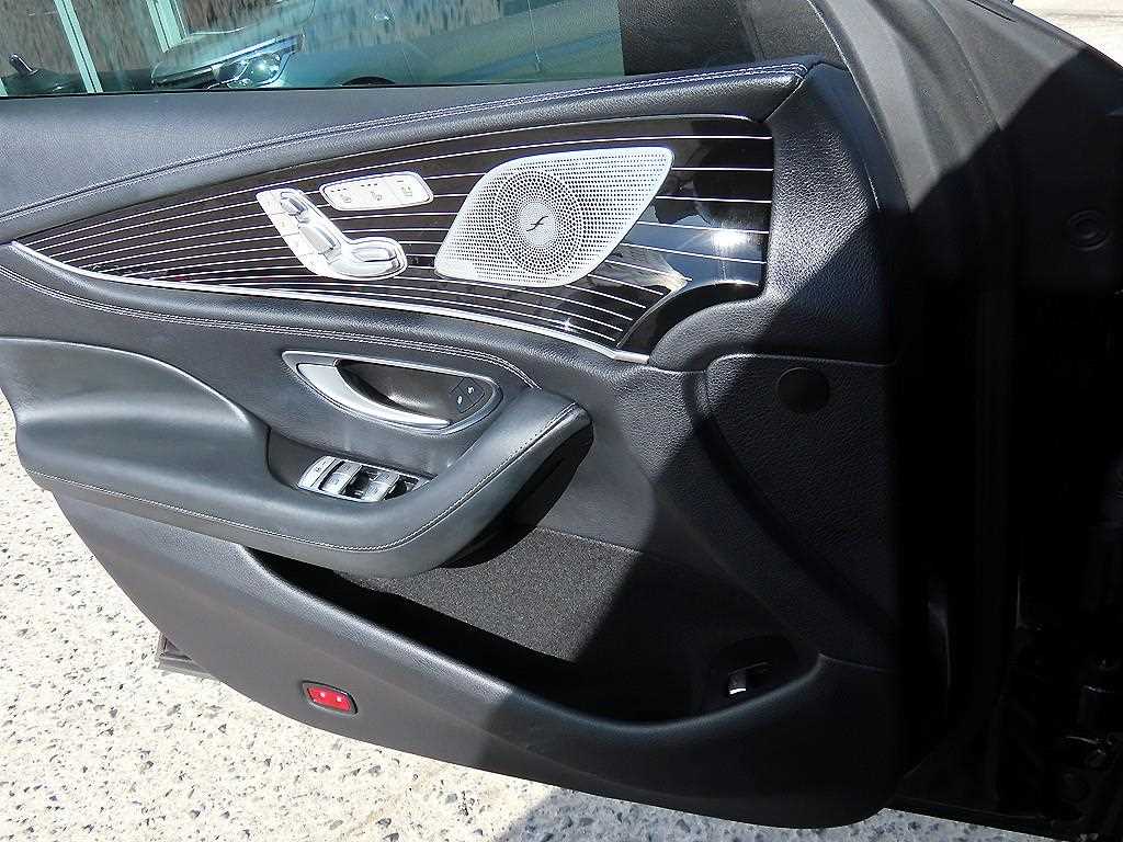 Mercedes Benz CLS Class - Vista 11