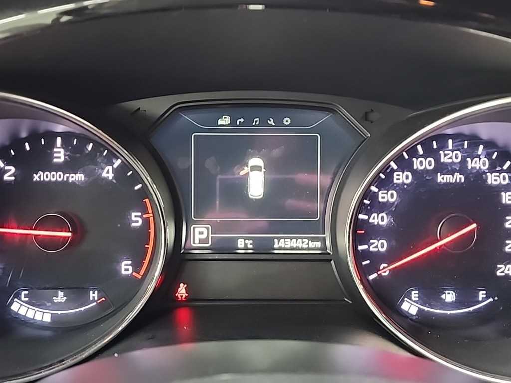 KIA Carnival - Vista 6