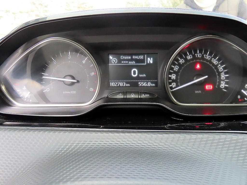 Peugeot 2008 - Vista 9