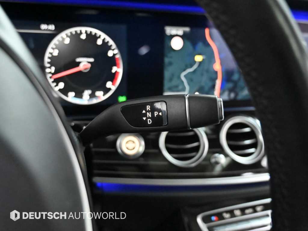 Mercedes Benz E class - Vista 9