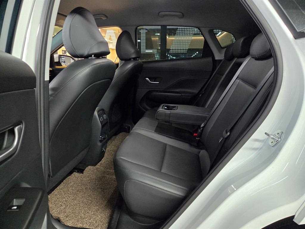 HYUNDAI Kona - Vista 11