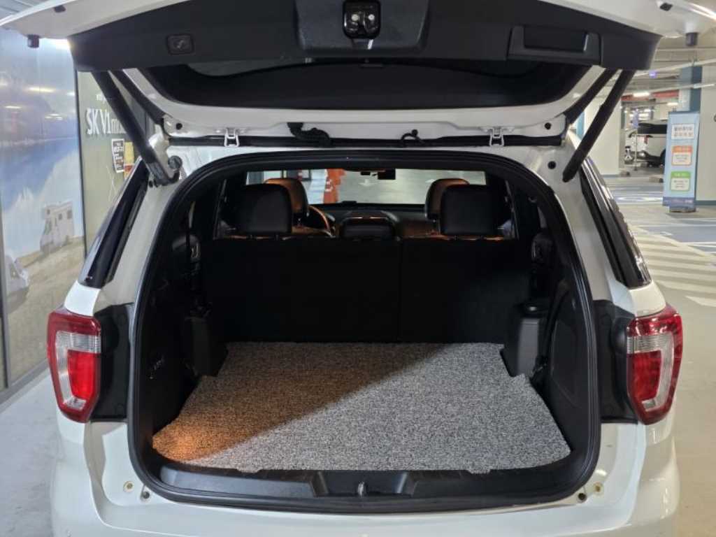 Ford Explorer - Vista 5