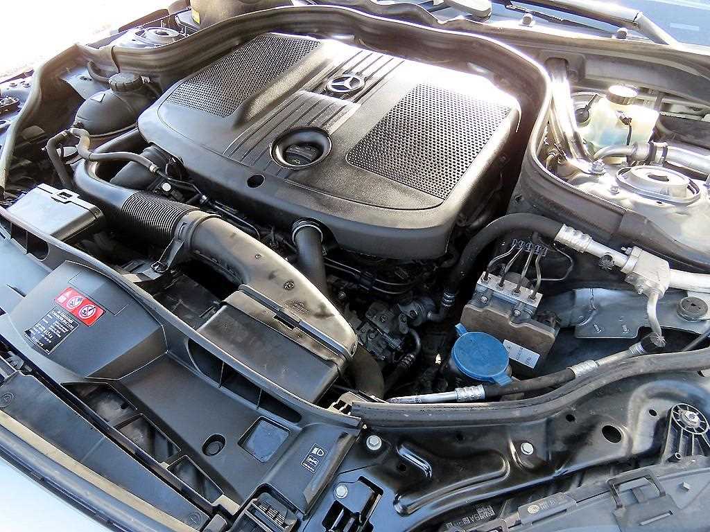 Mercedes Benz E class 2015 Gris - Importación desde Corea - HF Imports Iquique - Foto 19