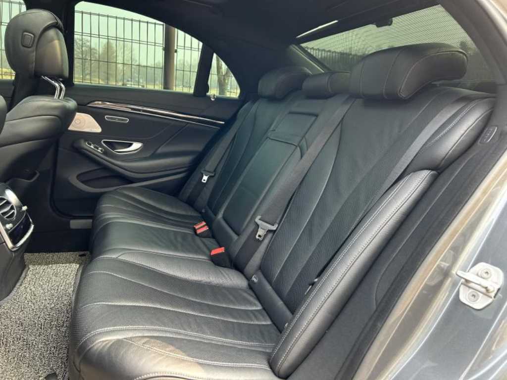 Mercedes Benz S Class - Vista 12