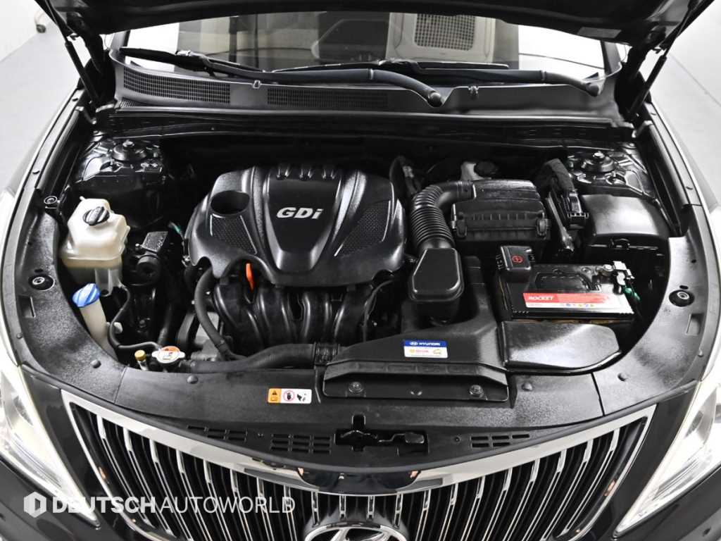 HYUNDAI Grandeur - Vista 6