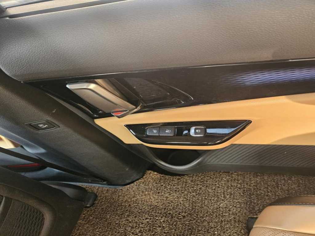 KIA Carnival - Vista 10