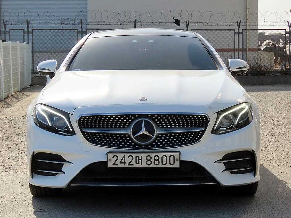 Mercedes Benz E class - Vista 2