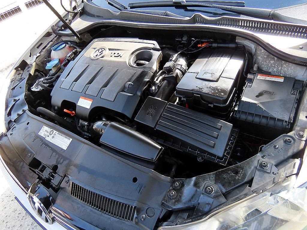 Volkswagen Golf 2012 Blanco - Importación desde Corea - HF Imports Iquique - Foto 16