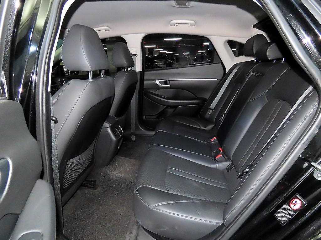 HYUNDAI Sonata - Vista 7