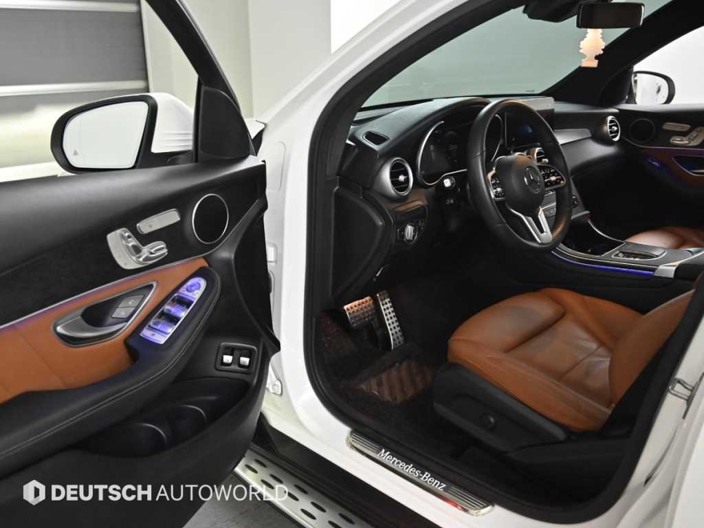 Mercedes Benz GLC Class - Vista 11