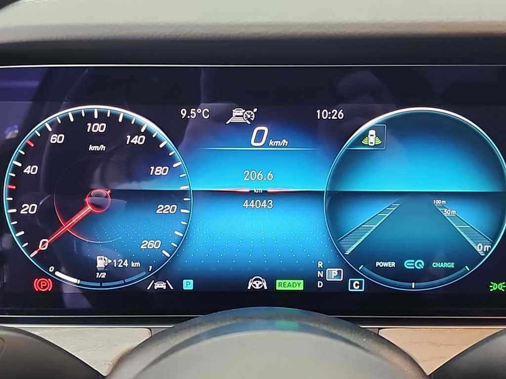 Mercedes Benz E class - Vista 6