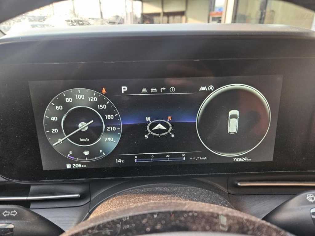 KIA Carnival - Vista 5