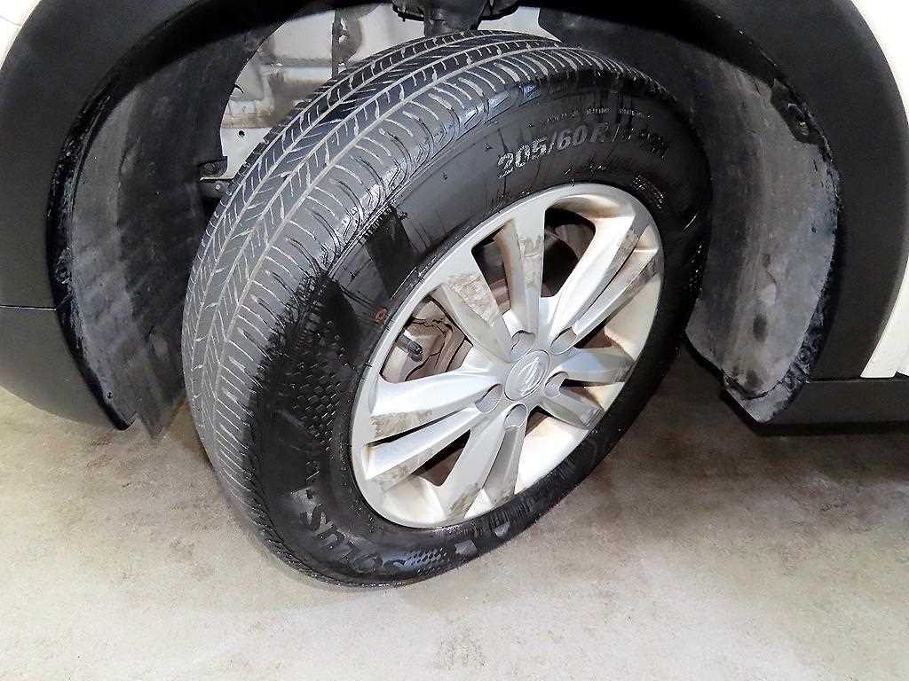 Ssangyong Tivoli 2015 Blanco - Importación desde Corea - HF Imports Iquique - Foto 19