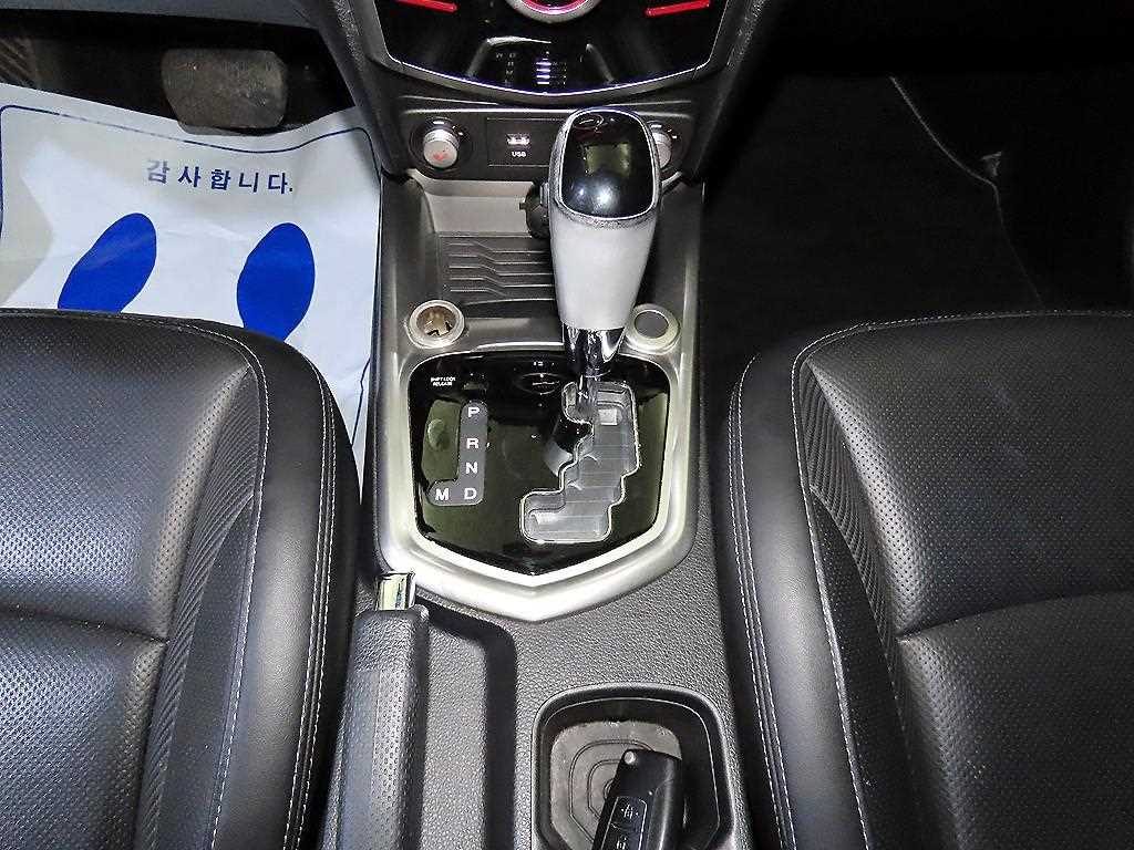 Ssangyong Tivoli - Vista 12