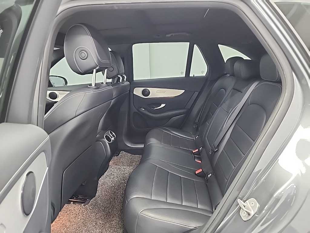 Mercedes Benz GLC Class - Vista 12