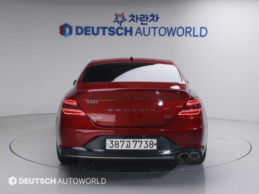 Genesis G70 - Vista 4