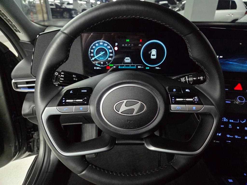 HYUNDAI Avante - Vista 8