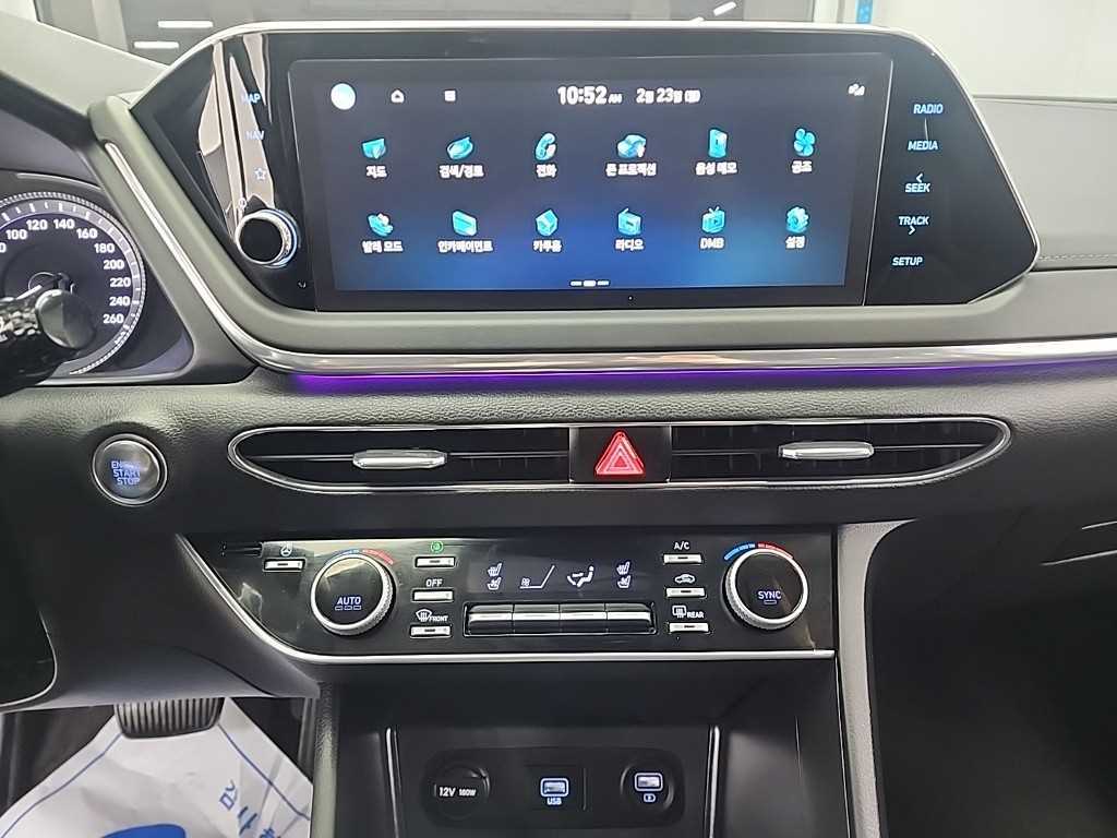 HYUNDAI Sonata - Vista 10