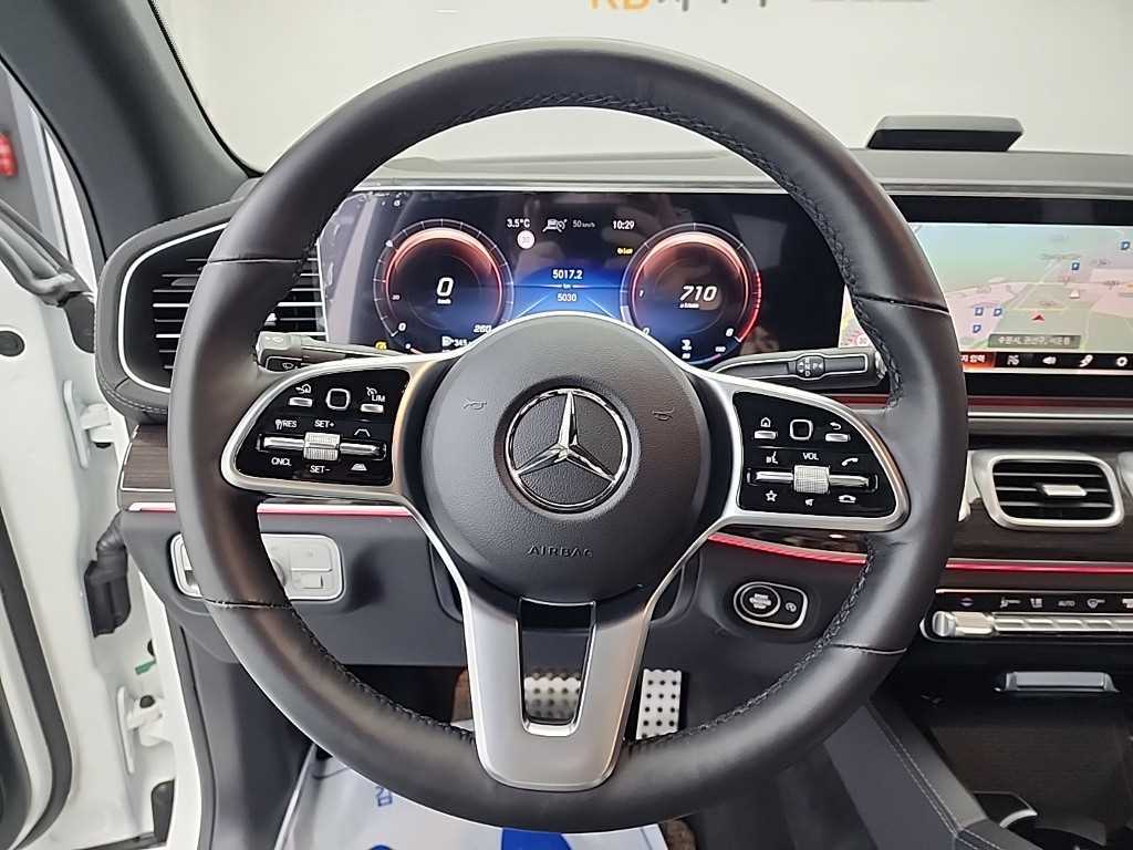 Mercedes Benz GLE Class - Vista 9